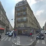 Studette Paris Champs Elysees